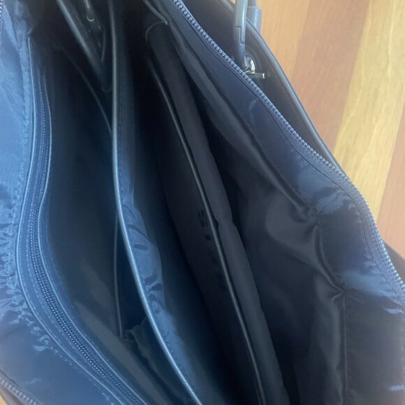 Beis Diaper Bag - Navy, Brand New, Never Used - Picture 7 of 10